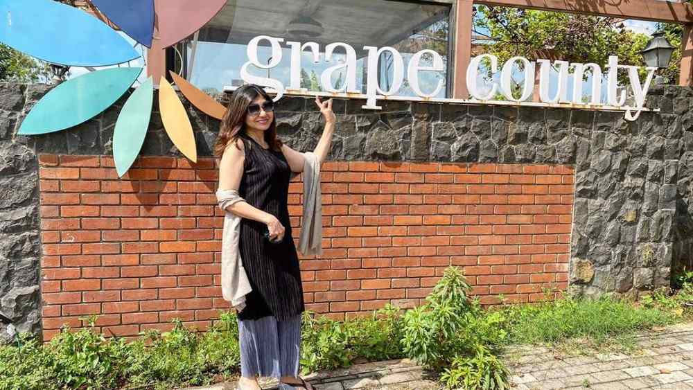 এক সময় লতা মঙ্গেশকর এবং আশা ভোঁসলের পর তাঁর নামই উচ্চারিত হত সুরের দুনিয়ায়। অলকার সঙ্গে এ আর রহমানের সম্পর্কের শুরুর গল্প জানেন?