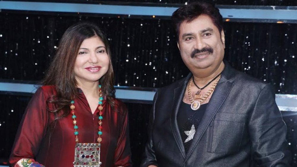 কুমার শানুও একই প্রস্তাব পেয়েছিলেন। তিনিও দ্বিধায় ছিলেন প্রস্তাব নিয়ে। এমন অবস্থায় অলকা ফোন করে কুমার শানুর সঙ্গে আলোচনা করেন। দু’জনেই মনি রত্নমের প্রস্তাব ফিরিয়ে দেন।