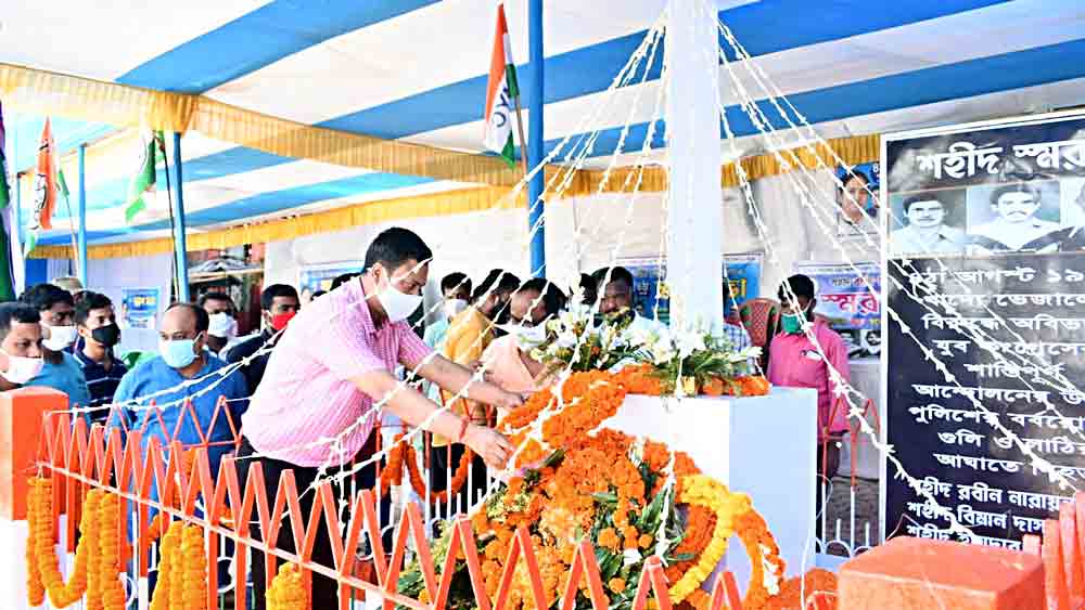 খাদ্য আন্দোলনে নিহতদের শ্রদ্ধাজ্ঞাপনে কোচবিহারে পার্থপ্রতিম রায়।