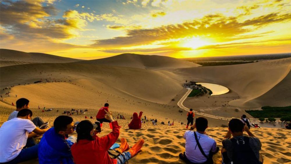 এতে গাছ লাগানো এবং তাকে বাঁচিয়ে রাখার প্রাণপণ চেষ্টা চালিয়ে যান কৃষকরাও। পাশাপাশি পড়ুয়াদের স্কুল প্রজেক্টের একটি অংশে এই অঞ্চলের দেখাশোনার বিষয় যোগ করে দেওয়া হয়েছে। আশপাশের স্কুল থেকে পড়ুয়াদের এখানে আনা হয়। তার পর তারা গাছে জল-সার দিয়ে যত্ন নেয়।