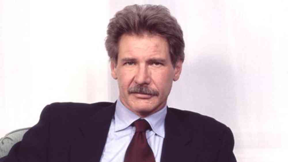 ১৯৯৬: নয়ের দশকের মাঝামাঝি সকলের নজর কেড়ে নিল হ্যারিসন ফোর্ডের মোটা গোঁফ। 