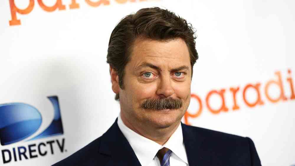 ২০০৯: ‘পার্কস অ্যান্ড রিক্রিয়েশন’ নামের শো ছোটপর্দায় জনপ্রিয়তার শীর্ষে পৌঁছেছিল। জনপ্রিয়তার বড় কারণ অভিনেতা নিক অফারম্যান এবং তাঁর গোঁফ। 