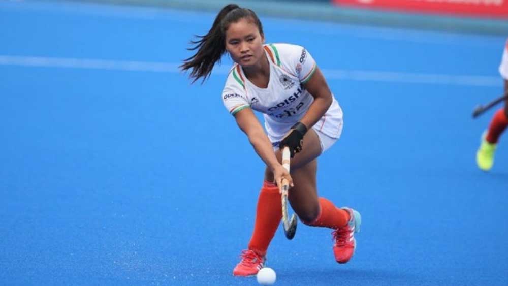 লালরেমসিয়ামি (২১, স্ট্রাইকার): দলের অন্যতম সেরা স্ট্রাইকার এই তরুণী। সতীর্থরা সিয়ামি বলে ডাকেন তাঁকে। ১৬ বছর বয়সে যখন জাতীয় দলে সুযোগ পান তিনি, সেই সময় ইংরাজি বা হিন্দি কোনও ভাষাই জানতেন না সিয়ামি। ইঙ্গিতে কথা বলতেন সতীর্থদের সঙ্গে। রানি রামপালকে দেখে নিজেকে তৈরি করা সিয়ামি তাঁর সঙ্গেই ঘর ভাগ করে নিতেন। ২৫ বছরে মিজোরামের প্রথম খেলোয়াড় হিসেবে অলিম্পিক্সে খেলার সুযোগ পেয়েছেন তিনি।