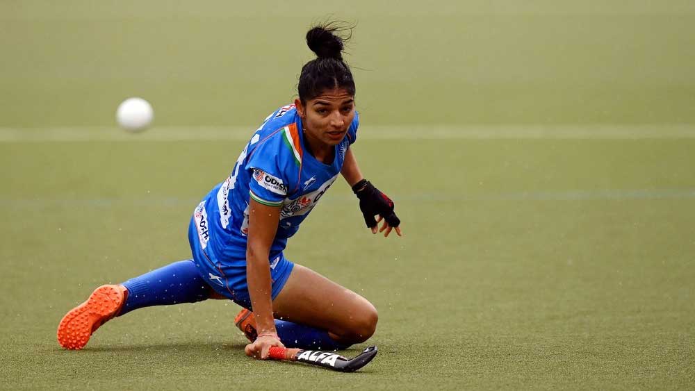 উদিতা দুহান (২৩, ডিফেন্ডার): হকি নয়, তাঁর বাবার মতো হ্যান্ডবল খেলতে শুরু করেছিলেন উদিতা। কিন্তু স্কুলের হ্যান্ডবল প্রশিক্ষক স্কুল বন্ধ করে দিলেন। মায়ের কথায় তাই হকি খেলতে শুরু করেছিলেন উদিতা। তাঁর গতি নজর কাড়ে সকলের। ২০১৬ সালে অনূর্ধ্ব ১৮ দলের অধিনায়ক ছিলেন তিনি। পরের বছরেই সুযোগ পেয়ে যান বড়দের দলে।