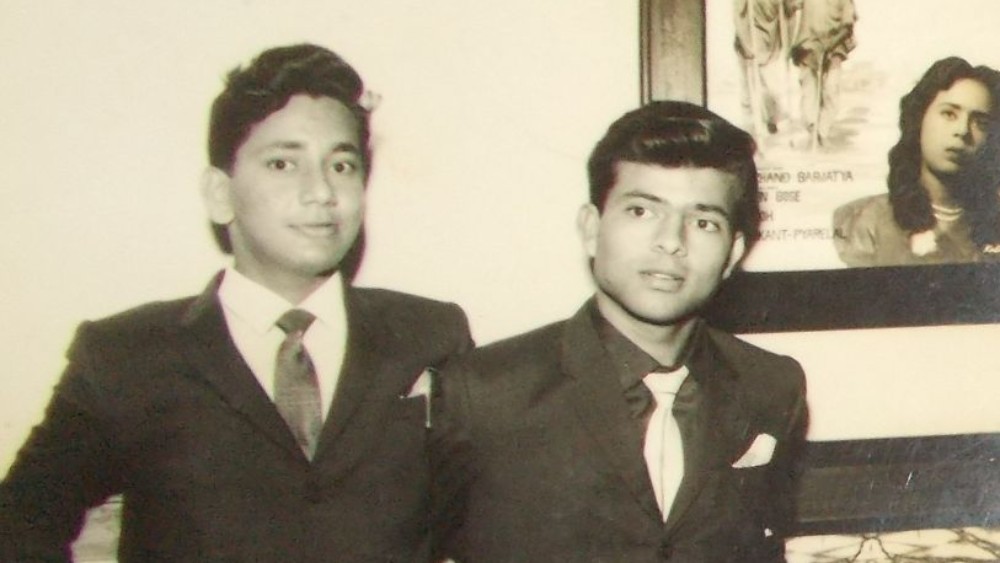 হঠাৎ করেই ইন্ডাস্ট্রি থেকে হারিয়ে যাওয়ার কারণে তাঁদের নিয়ে নানা সময়ে নানা কথা শোনা যেতে শুরু করেছিল।