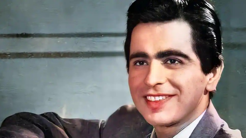 সে সময়ের সুপারস্টার ছিলেন দিলীপ কুমার। তাঁর কড়া প্রতিদ্বন্দ্বী হয়ে উঠেছিলেন এই দু’জনে। অনেকে তাই এমনও মনে করেছিলেন, তাঁদের দু’জনকেই খুন করা হয়েছিল এবং সেই খুনের পিছনে নাকি সদ্য প্রয়াত কিংবদন্তী অভিনেতা দিলীপ কুমারের হাত ছিল!