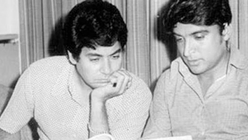 দীর্ঘ সময় অনুগামীদের কাছে তাঁদের জীবন রহস্যাবৃতই থেকে গিয়েছিল। খবরের শিরোনামে নানা সময়ে নানা ভুয়ো খবর প্রকাশিত হলেও কখনও তাঁরা বা তাঁদের পরিবারের কেউ এ বিষয়ে কোনও মন্তব্যও করতেন না।