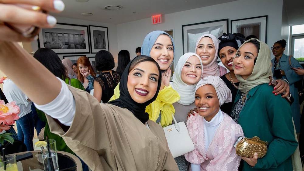 হালিমা চেয়েছিলেন তাঁর মতো আরও অনেক মহিলা যাঁরা শুধুমাত্র খোলামেলা পোশাকের কথা বিবেচনা করে মডেলিংয়ে আসতে পারছিলেন না, তাঁদের অনুপ্রেরণা হয়ে উঠতে।