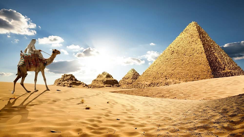 কিন্তু ইজরায়েলের সঙ্গে শান্তি চুক্তি এবং পরবর্তী কালে দুই দেশের মধ্যে বিমান চলাচলে রাজনৈতিক চাপ পড়তে শুরু করে মিশরের উপর। ওই চুক্তির পরই বাকি সমস্ত আরব দেশ মিশরকে বয়কট করে।