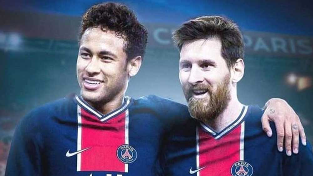 সোমবারই প্যারিসে উড়ে যাওয়ার কথা রয়েছে মেসির। আগামী কয়েকদিনের মধ্যেই নাকি সরকারি ভাবে তাঁর প্যারিসে খেলার কথা জানিয়ে দেওয়া হবে।