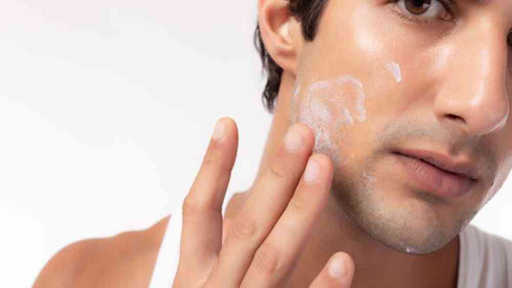ময়শ্চারাইজার কখন মাখবেন?