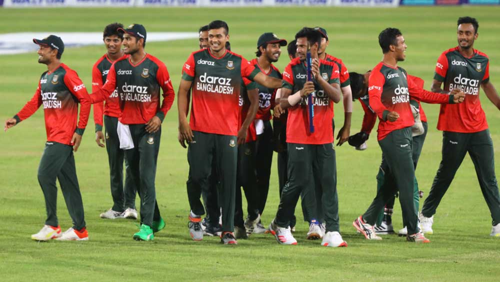 বাংলাদেশ ক্রিকেট নতুন মহিমায়, অস্ট্রেলিয়াকে শেষ করে দিল ৬২ রানে, শাকিবের চার উইকেট 