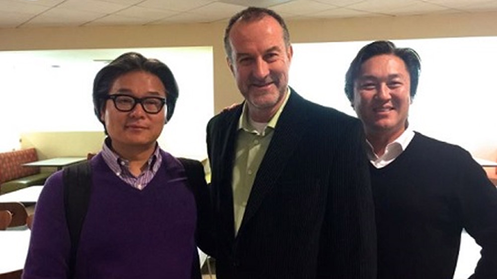 বিলের জন্ম কোরিয়ায়। পরবর্তীকালে নিউ ইয়র্কে থাকতে শুরু করেন তিনি। নিউ ইয়র্কেরই খ্যাতনামী বিনিয়োগকারী হয়ে উঠেছিলেন খুব অল্প সময়ে।