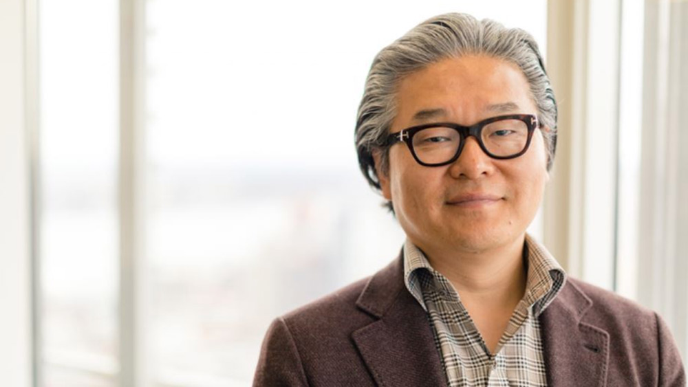 মাত্র দু’দিনে দু'হাজার কোটি ডলার খোয়াতে হয় তাঁকে।  ২০২১ সালের হিসাব অনুযায়ী বিলের পারিবারিক প্রতিষ্ঠান আর্কিগসের সম্পত্তির পরিমাণ ছিল এক হাজার কোটি ডলার। অর্থাৎ ওই বিপুল পরিমাণ ক্ষতির পরও যে সম্পত্তি রয়ে গিয়েছে,  তাতে এখনও নির্দ্বিধায় বিলাসিতায় গা ভাসাতে পারেন তিনি।