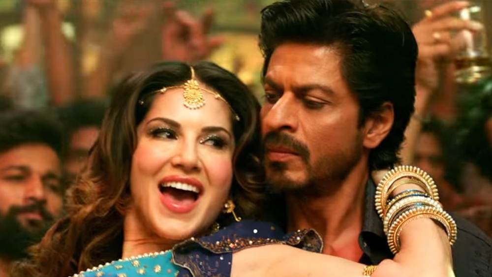 ‘জিসম টু’-র পর ‘জ্যাকপট’, ‘রাগিনি এমএমএস ২’ ছবিতে অভিনয় করার পর তিনি পর্ন-তারকার ভূমিকা থেকে ধীরে ধীরে অভিনেত্রী হয়ে ওঠেন। তার পর আর ফিরে তাকাতে হয়নি। ২০১৭ সালে তাঁকে শাহরুখ খানের বিপরীতে ‘রইস’ ছবিতে একটি গানে নাচ করতেও দেখা যায়।