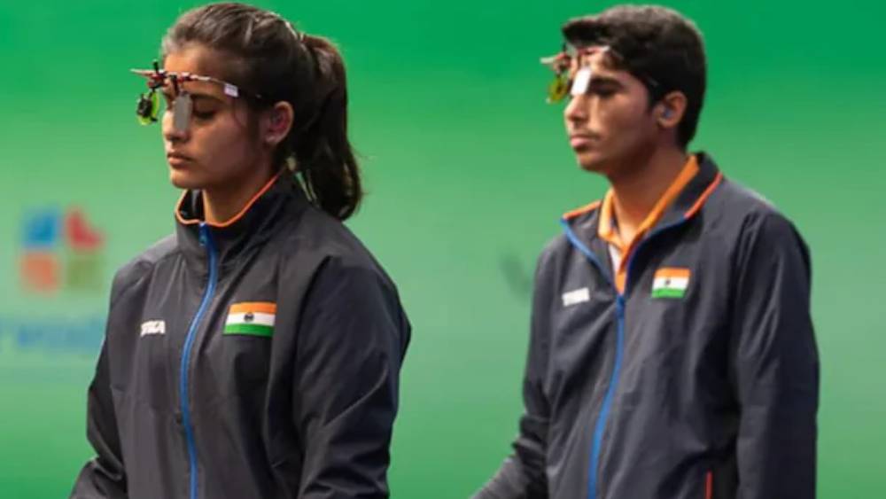 অলিম্পিক্সে ব্যর্থ হয়েছে মনু, সৌরভ।