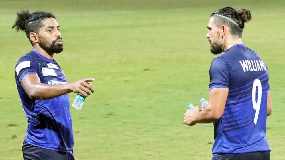 জোড়া ফলা। এএফসি কাপে হাবাসের ভরসা রয় কৃষ্ণ ও ব্র্যাড উইলিয়ামস। ছবি - এটিকে মোহনবাগান  