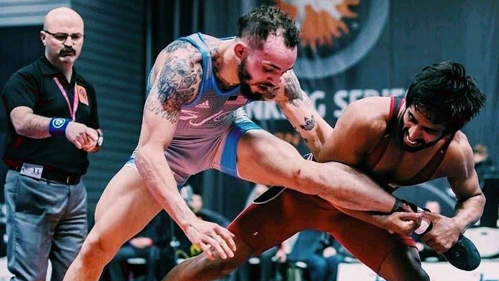 ছ’বছর আগে তাঁর পরিবার সোনেপতে চলে আসেন। সাইতে (স্পোর্টস অথরিটি অব ইন্ডিয়া) ভর্তি করা হয় বজরংকে।