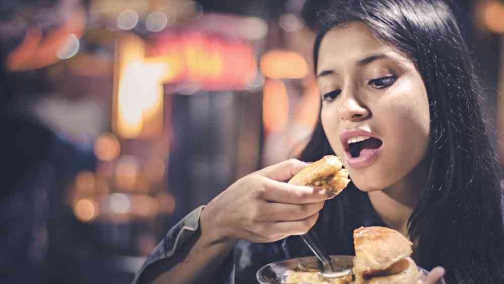 তেল মশলাদার খাবারের কারণেই কি ওজন বাড়ছে?