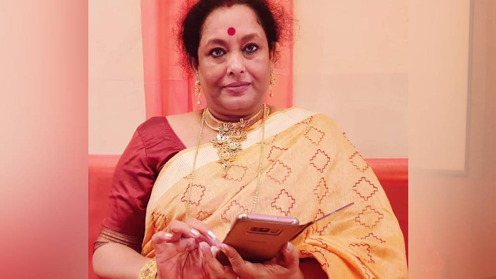 বাংলা ভাষার আরও প্রচার প্রয়োজন বলে মনে করেন লীনা।