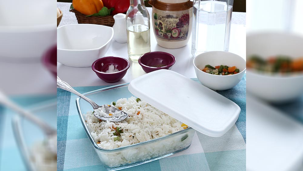 এমন অবস্থায় ১৯৮৮ সালে আমেরিকার কর্নিং গ্লাস ওয়ার্কস-এর সমস্ত শেয়ার কিনে নেয় বোরোসিল। ১৮ বছর বয়সে এই ব্যবসার হাল ধরেন  প্রদীপ খেরুকা।