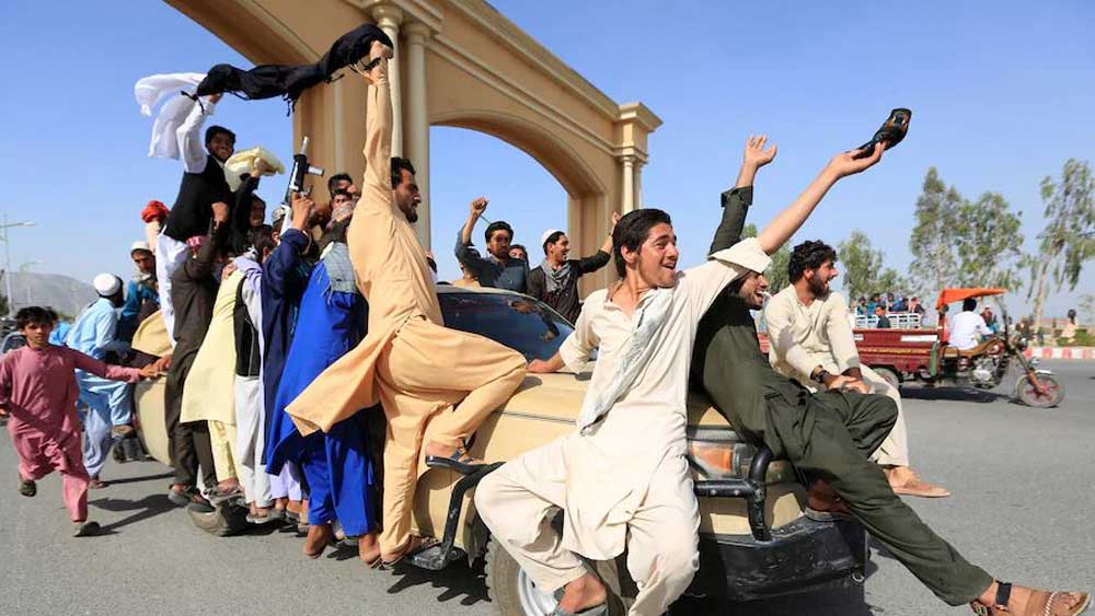  পতনের মুখে কাবুল, চার দিক থেকে ঢুকছে তালিবান, বিনা যুদ্ধে আত্মসমর্পণের সম্ভাবনা