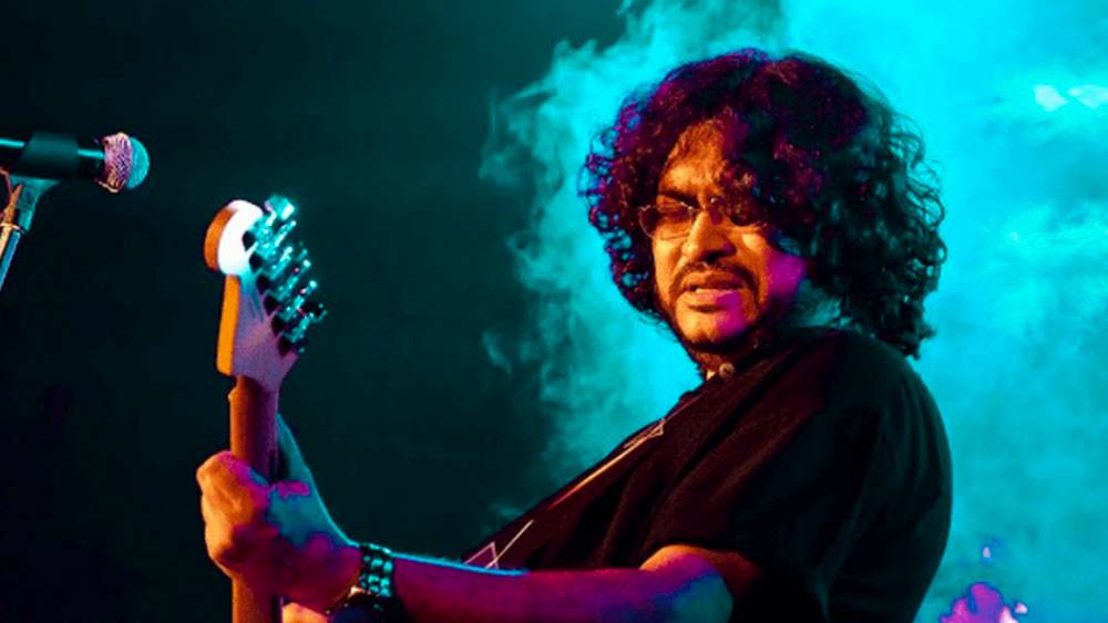 মা-বাবা লিখতেন দেশাত্মবোধক গান, স্বাধীনতা দিবসে গানের মাধ্যমে ইতিহাস ছুঁলেন রূপম 