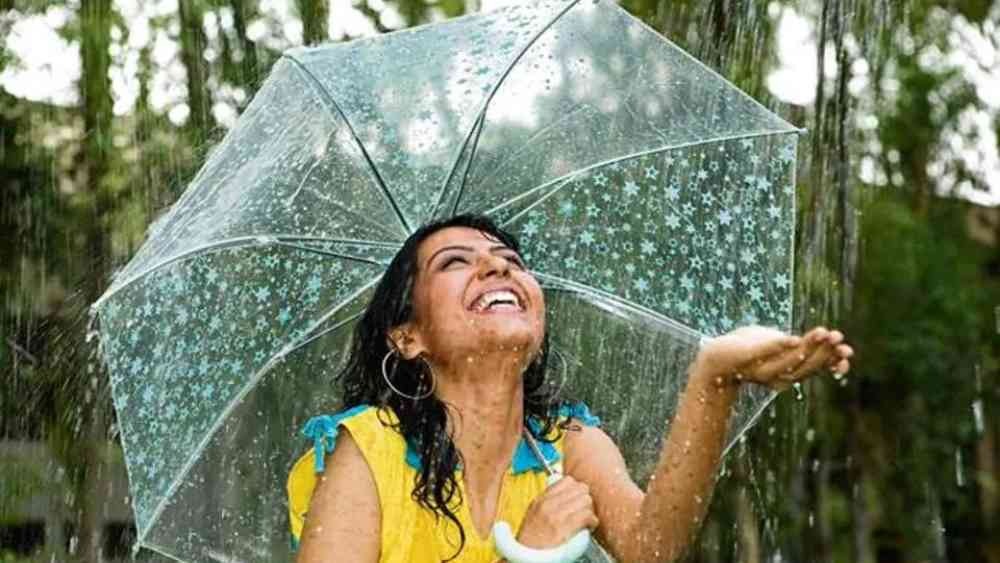 বর্ষায় ঠান্ডা লাগার সমস্যাও কমাতে পারে টমেটোর রস