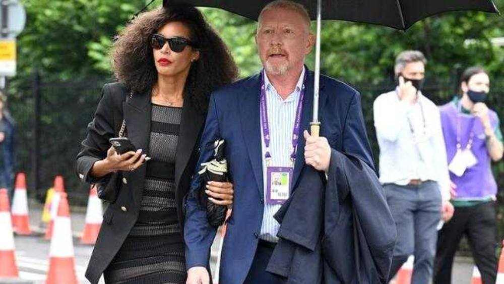 বান্ধবীকে নিয়ে এখন মূলত লন্ডনে থাকেন বেকার। সেখানে তাঁর একটি বাড়িও রয়েছে। লিলিয়ানও লন্ডনে কর্মরত। বেকারের ছেলে আমাদিউও সঙ্গে থাকে।