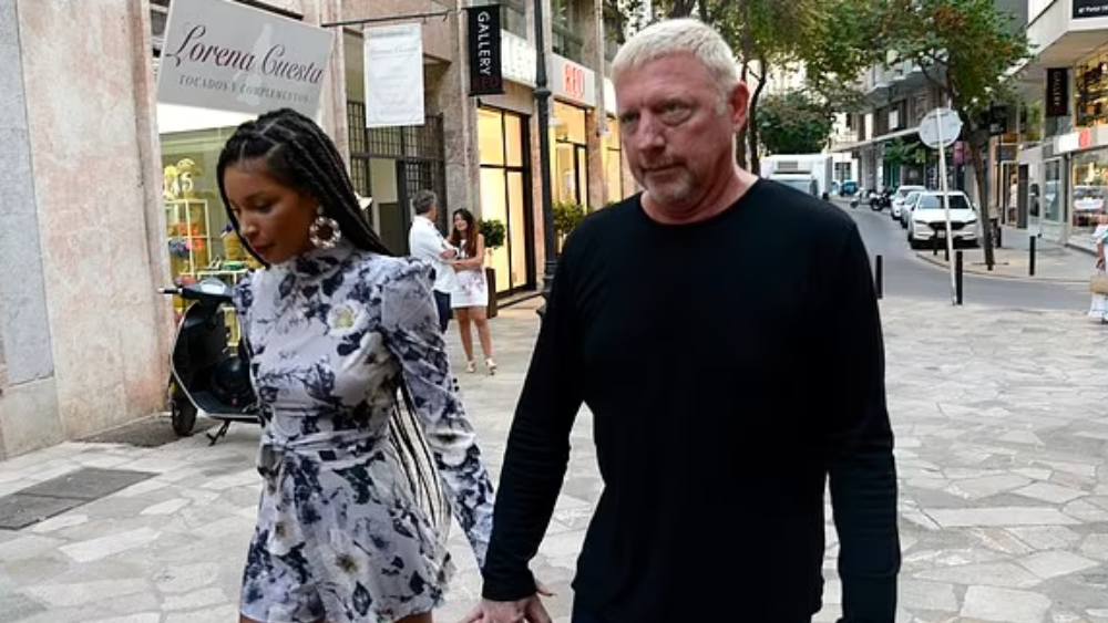 জানুয়ারি মাসে ইংল্যান্ডে লকডাউন থাকার সময় এই দম্পতি চলে এসেছিলেন দুবাইয়ে। সেখানে বেশ কিছুদিন ছুটি কাটিয়ে ফিরে যান দেশে। মনে করা হয়, দুবাইয়ে দু’জনের প্রেম আর গাঢ় হয়েছে।