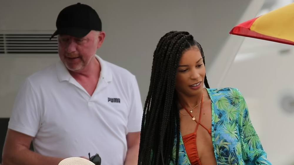 লিলিয়ানের সঙ্গে সম্পর্ক নিয়ে অবশ্য ঝামেলাতেও পড়তে হয়েছে বেকারকে। সরাসরি তাঁর দিকে আঙুল উঠিয়েছেন প্রাক্তন স্ত্রী লিলি।