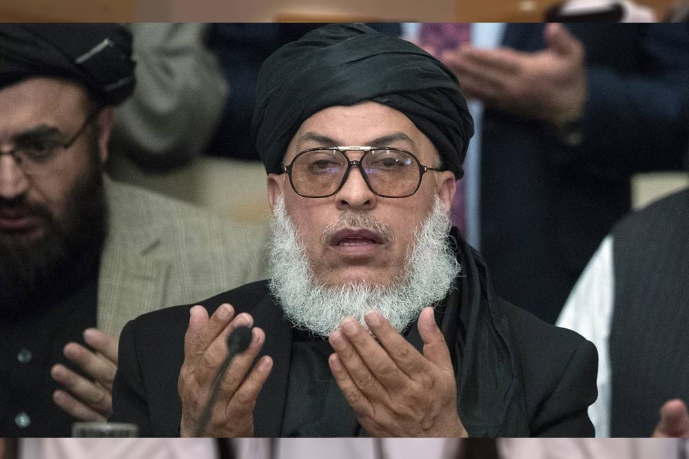 শের মহম্মদ আব্বাস: তালিবানের কাতার অফিসের প্রধান তিনি। ২০১৫ সাল থেকে এই পদে রয়েছেন। আফগান সরকারের সঙ্গে বৈঠকে তিনিও অংশ নিয়েছিলেন। বিভিন্ন দেশের সঙ্গে বৈঠকের সময়ও তালিবানের প্রতিনিধিত্ব করে থাকেন তিনি।