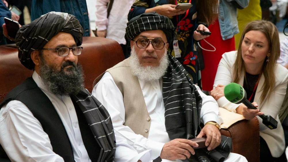 বেরাদরের পাণ্ডিত্য বা শিক্ষাগত যোগ্যতার কোনও সরকারি শংসাপত্র পাওয়া যায় না। তবে তাঁর কৌশলের দক্ষতা ইতিমধ্যেই আন্তর্জাতিক দুনিয়ায় স্বীকৃত। আমেরিকাকেও বোকা বানিয়ে দিয়েছেন এই বেরাদর।