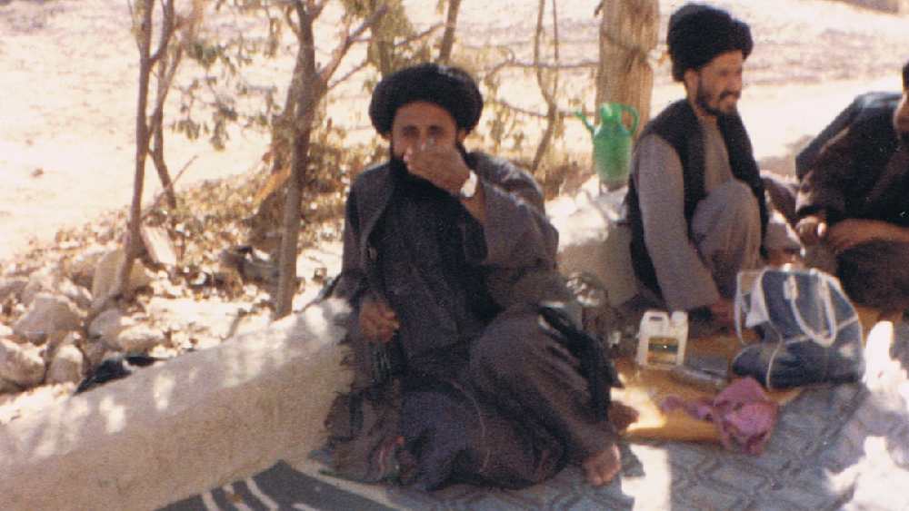 মহম্মদ ওমর তখন ধর্মীয় নেতা। শোনা যায়, বেরাদরের ভায়রাভাই তিনি। ওমর এবং বেরাদরের উদ্যোগেই তৈরি হয় মাদ্রাসাটি। নাম দেওয়া হয় 'তালিবান'।