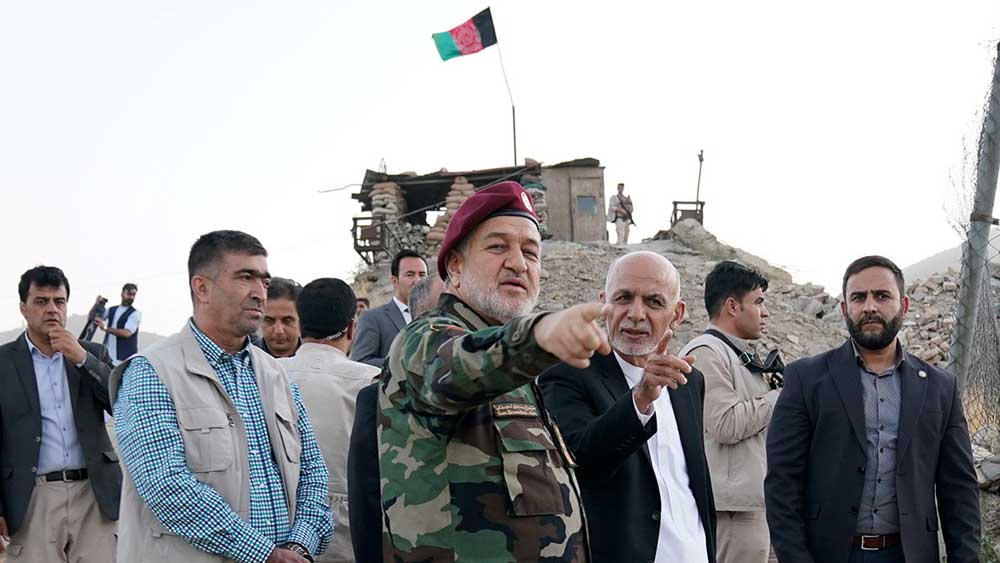 আমেরিকার হাতের পুতুল হিসেবে তিনি সরকার চালাচ্ছেন বলে অভিযোগ বিরোধীদের। 