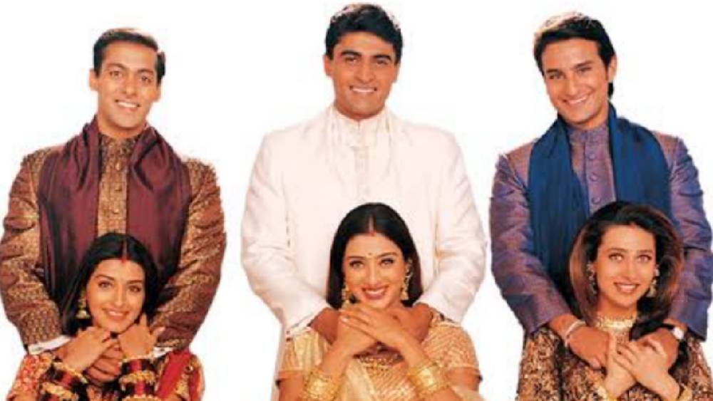 ১৯৯৮ সালে ‘হম সাথ সাথ হ্যায়’ ছবির শ্যুটের সময় কৃষ্ণসার হরিণ শিকার করার অপরাধে গ্রেফতার হয়েছিলেন সলমন খান। পরবর্তী কালে সেই মামলায় নাম জড়ায় তাঁর সহকর্মীদেরও। নিলম, তব্বুদের সঙ্গে সেই তালিকায় ছিলেন সইফ। অভিযোগ, সলমনকে হরিণ শিকার করার জন্য ইন্ধন জুগিয়েছিলেন তিনি।