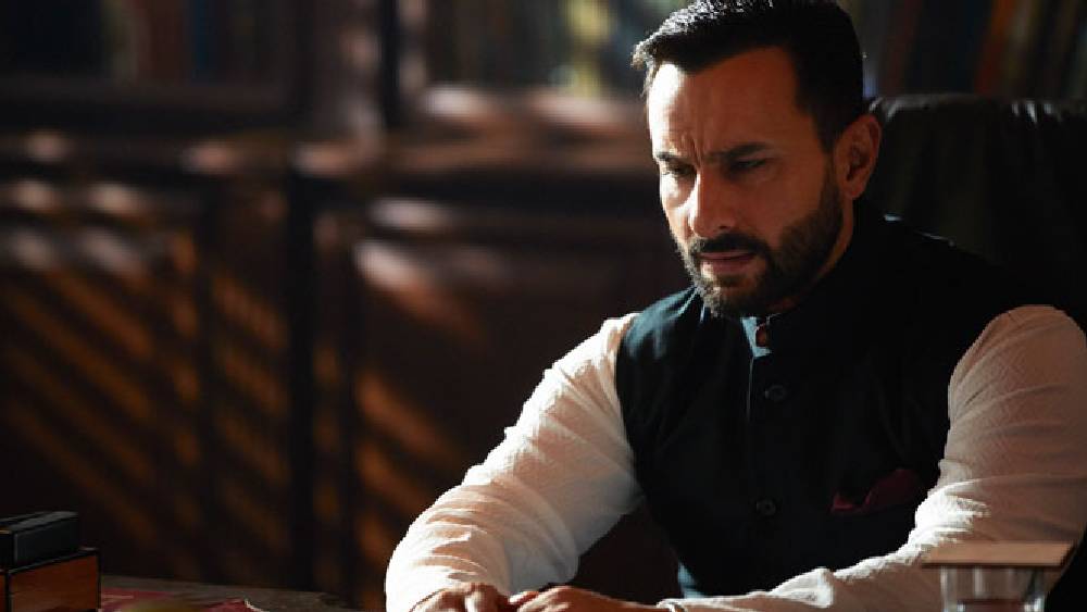 সম্প্রতি ‘অ্যামাজন প্রাইম’-এর ‘তাণ্ডব’ সিরিজে অভিনয় করে বিতর্কের মুখে পড়েছিলেন তিনি। হিন্দু ভাবাবেগে আঘাত দেওয়ার অভিযোগ উঠেছিল এই সিরিজের বিরুদ্ধে। বিষয়টি আদালত পর্যন্ত গড়ায়। জলঘোলা হয় বিস্তর।