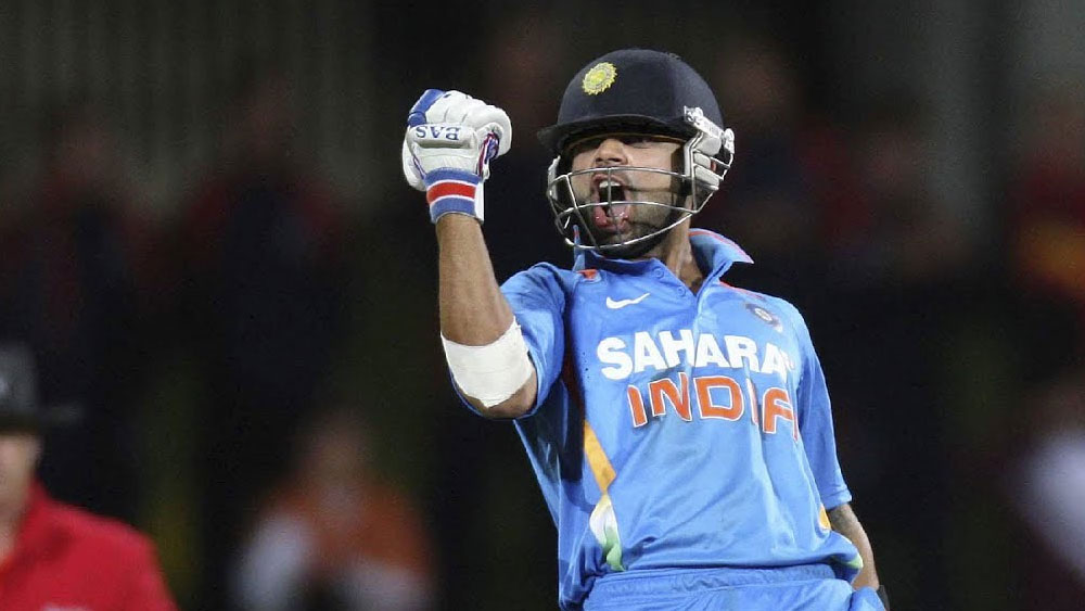 এক দিনের ক্রিকেটে ভারতীয় অধিনায়কদের ব্যক্তিগত সর্বোচ্চ রানের বিচারে যুগ্ম ভাবে প্রথম স্থানে তিনি। সৌরভ, ধোনি এবং বিরাট তিন জনেরই সর্বোচ্চ রান ১৮৩।