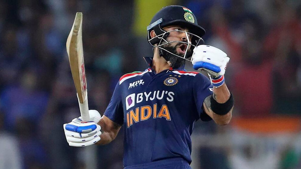 টি-টোয়েন্টি ক্রিকেটে সব থেকে বেশি বার সিরিজের সেরা হয়েছেন তিনি। সাত বার এই নজির রয়েছে তাঁর। সব ফরম্যাট মিলিয়ে সিরিজের সেরা হয়েছেন ১৯ বার, রয়েছেন দ্বিতীয় স্থানে।