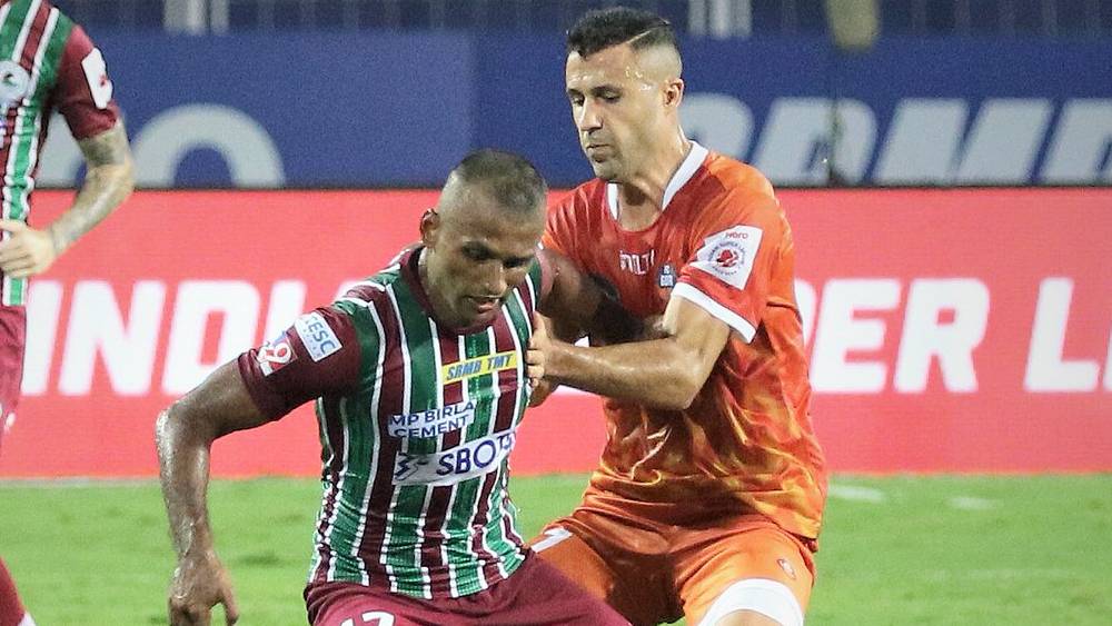 এটিকে মোহনবাগানের জার্সি পরে প্রণয় হালদার