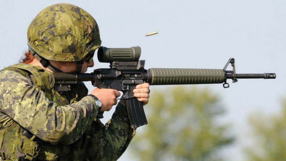 আন্তর্জাতিক বিশেষজ্ঞদের আশঙ্কা, এ ভাবে অস্ত্রের দখল নিতে থাকলে তালিবানদের শক্তি বেড়ে তা অচিরেই বিপজ্জনক পর্যায়ে পৌঁছবে। 