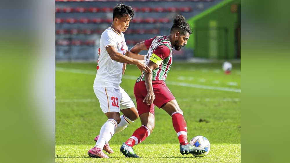 বল দখলের লড়াইয়ে রয় কৃষ্ণ। ছবি - এটিকে মোহনবাগান 