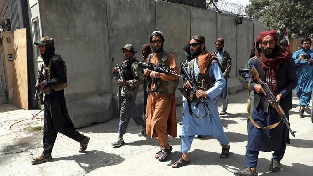 কর্মসূত্রেই পরবর্তীকালে তিনি অনেকটা সময় আফগানিস্তান এবং পাকিস্তানে কাটিয়েছেন। এক সময় দিল্লিতে আমেরিকার দূতাবাসে রাজনৈতিক কাউন্সিলর হিসাবেও কাজ করেছিলেন।