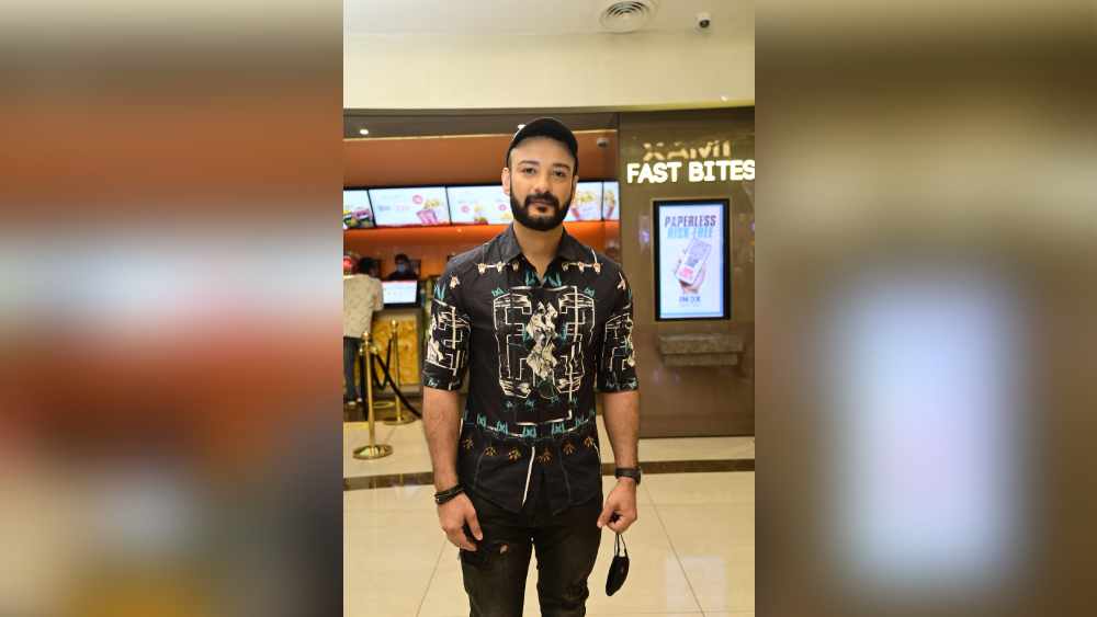 টলিউডের পরিচিত মুখ সাহেব ভট্টাচার্য। ‘গোরস্থানে সাবধান’, ‘রয়েল বেঙ্গল রহস্য’, ‘ডবল ফেলুদা’-র মতো ছবিতে তোপসের চরিত্রে অভিনয় করেছেন তিনি। এছাড়াও ‘ইতি মৃণালিনী’, ‘ভীতু’ ছবিতেও দেখা গিয়েছে তাঁকে।