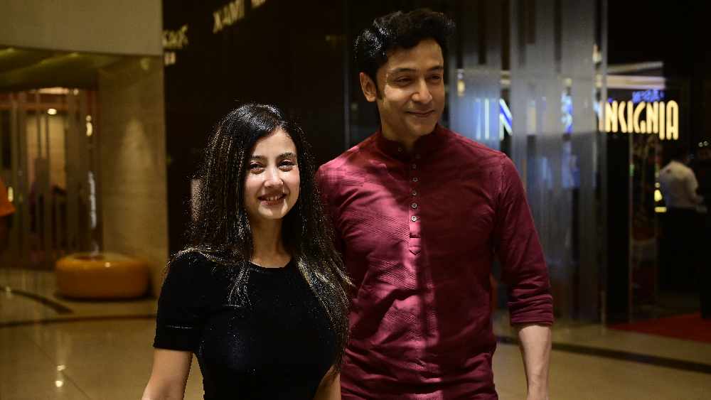 বিরসার ছবিতে অভিনয় করেছেন টোটা রায়চৌধুরীও। আপাতত তাঁর নাম বললেই এক সঙ্গে উচ্চারিত হয় ফেলুদা আর রোহিত সেন--- এই নাম দুটো। বড়, ছোট পর্দার পর ওয়েবেও টোটা সমান সফল। বলিউডেও তাঁর পরিচিতি যথেষ্ট।