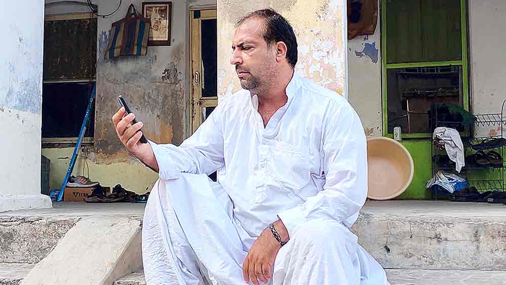 anxiety of Kabuliwalas for their families in Afganistan