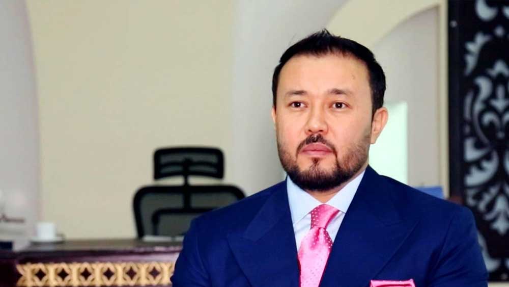 তবে ইংরেজি শিক্ষক থেকে শিল্প-সাম্রাজ্য, ৯/১১-ই তাঁর জীবন পাল্টে দিয়েছে বলে বিবিসি-কে দেওয়া একটি সাক্ষাৎকারে স্বীকার করেন ফহিম। তাঁর বক্তব্য, ‘‘সেই সময় খুব কম লোকই ইংরেজি জানতেন। সৌভাগ্যবশত আমি ছিলাম তাঁদের এক জন। তাতেই জীবন পাল্টে গিয়েছে।’’