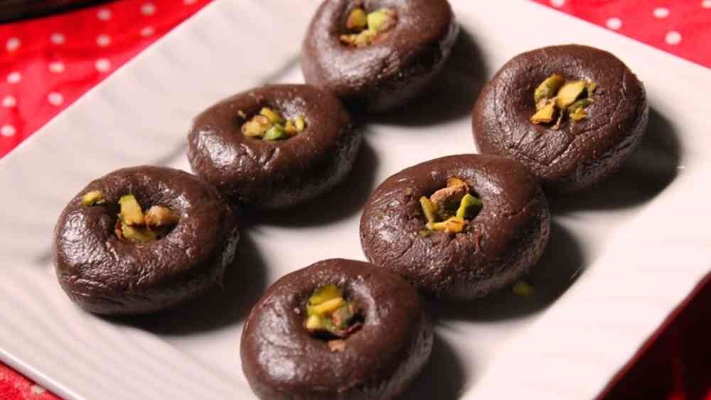 চকোলেট প্যাঁড়া।