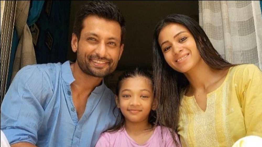 কন্যার সঙ্গে ইন্দ্রনীল-বরখা