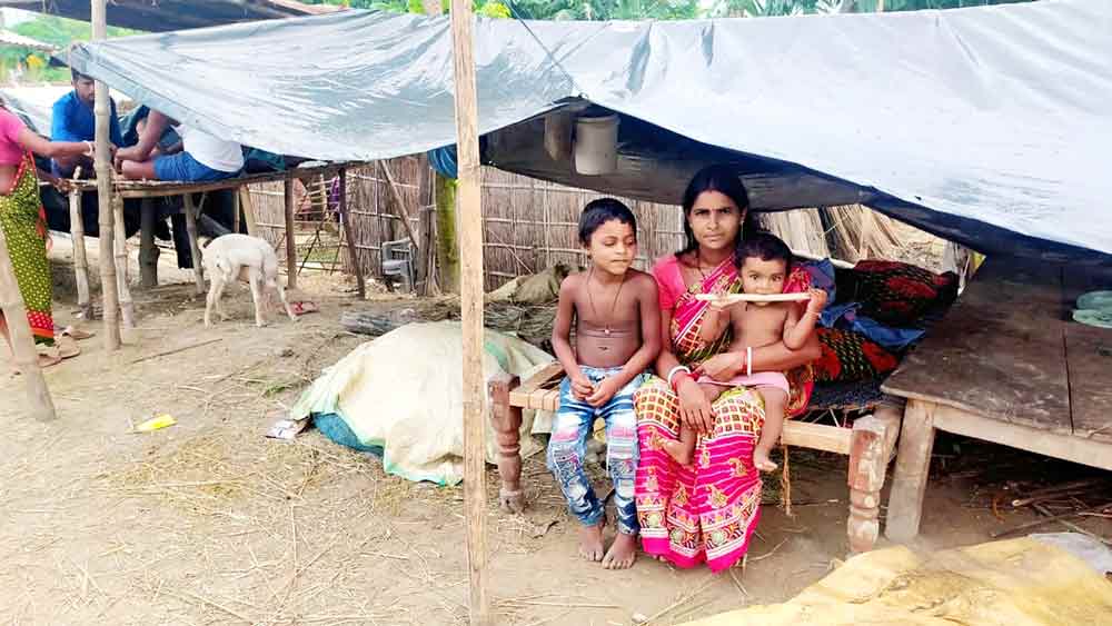 panchayat member is living under polythene due to scarcity of relief